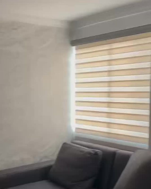 Sala con persiana sheer screen